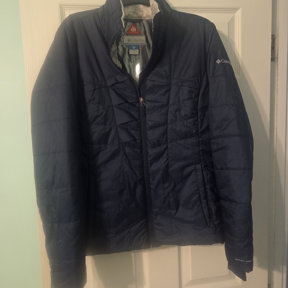 Columbia Women's Navy Puffer Jacket